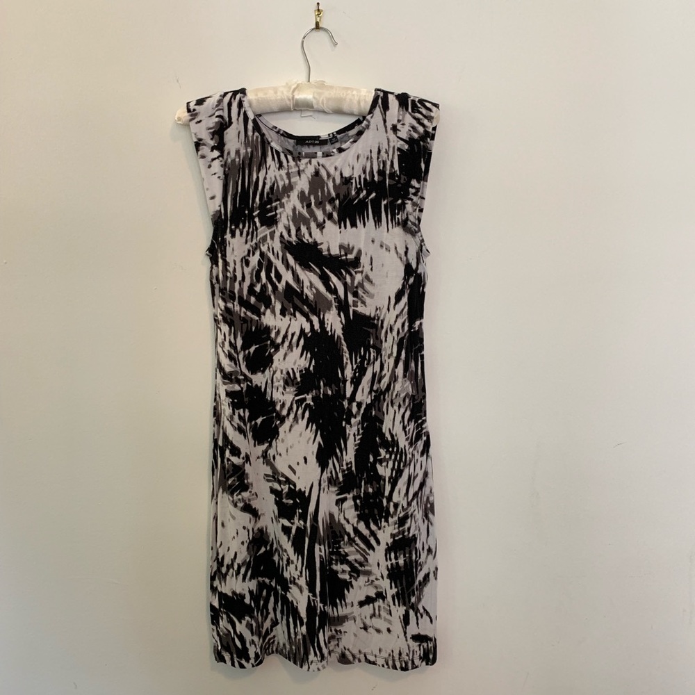 Super soft and very comfortable dress.
